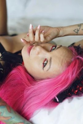 (Suicide Girls) – 2021-09-19 Китти рисует логотип SG – Iamdollhead