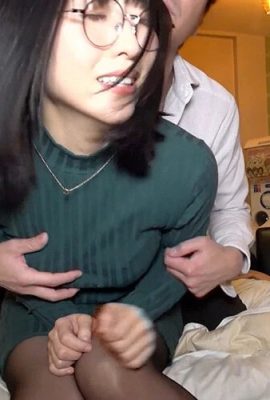 (GIF) Manami Yoshiki Beloved Deli Girl, специальное издание AV, дебют Я был удивлен, когда позвонил девушке из гастронома! Тот же средний 〇… (26P)